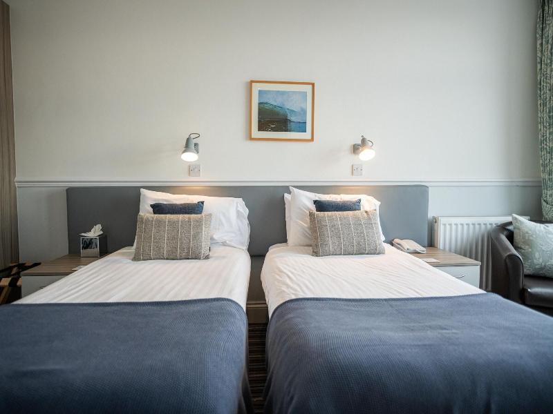 The Kingswood Hotel image