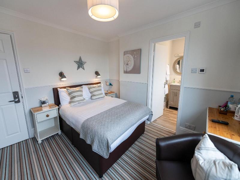 The Kingswood Hotel image