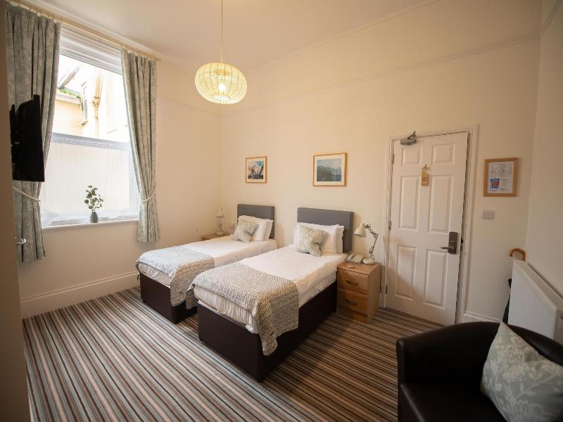 The Kingswood Hotel image