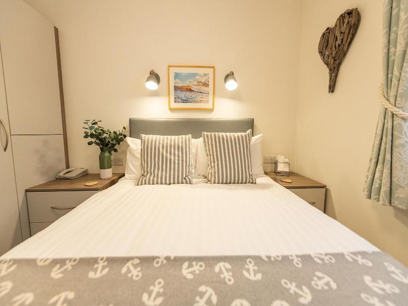 The Kingswood Hotel image