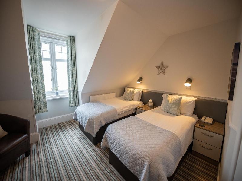 The Kingswood Hotel image
