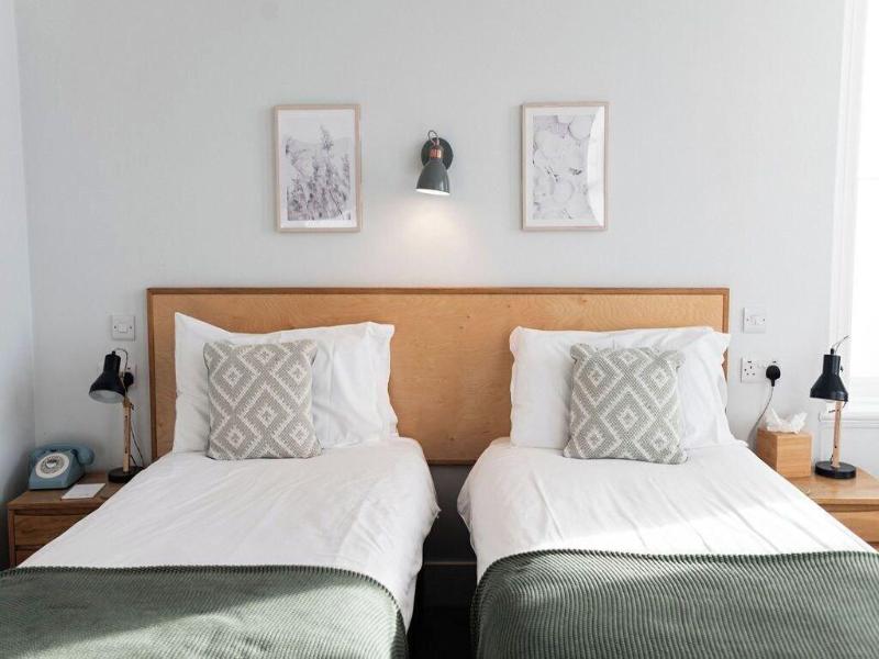 The Kingswood Hotel image
