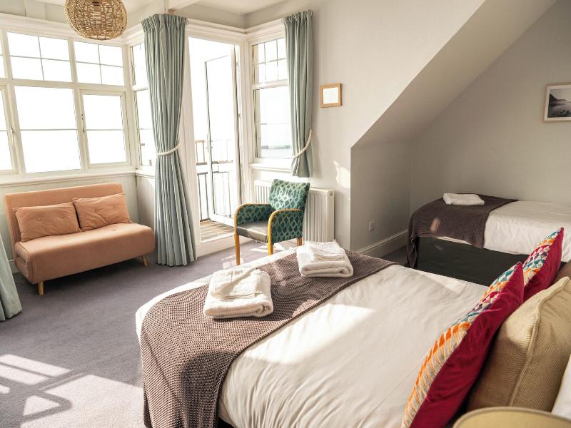 The Kingswood Hotel image