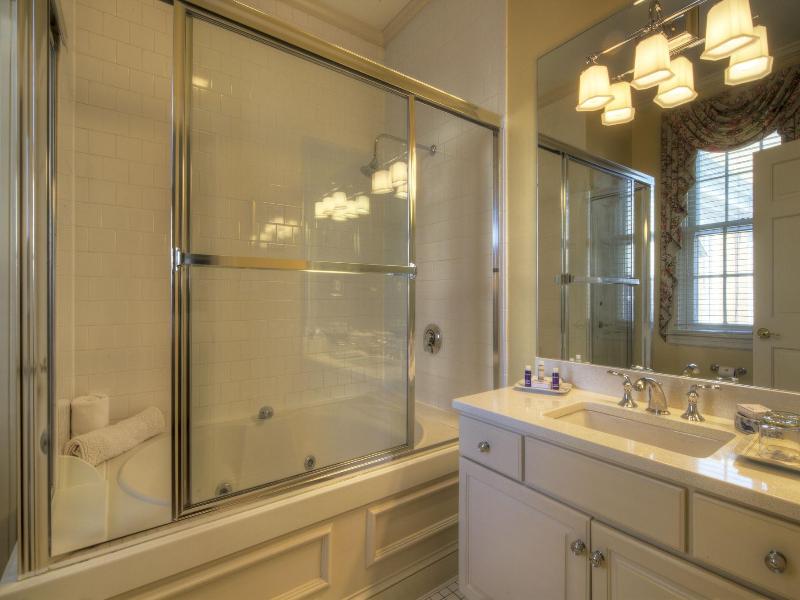 Francis Malbone House Inn image