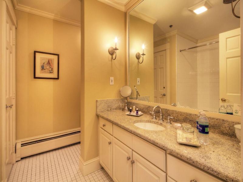 Francis Malbone House Inn image
