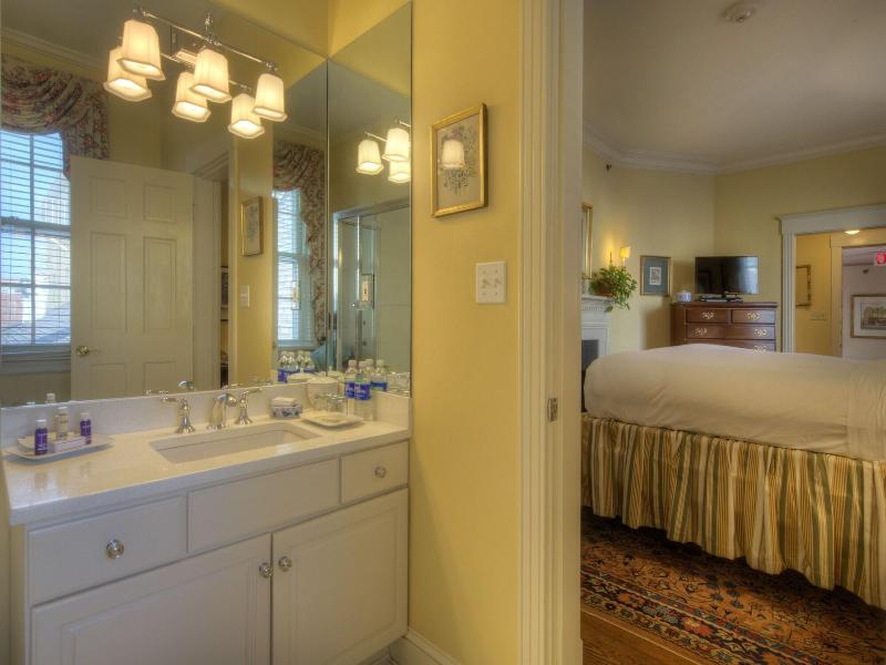 Francis Malbone House Inn image
