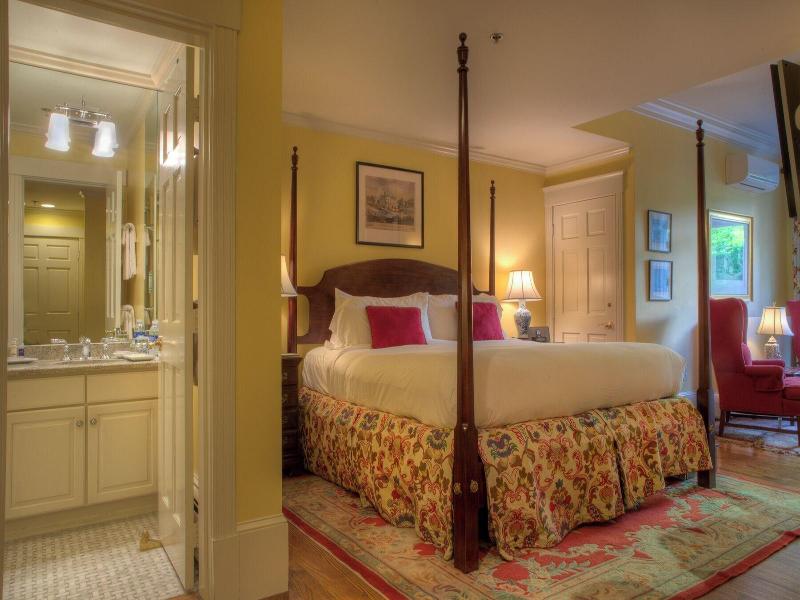 Francis Malbone House Inn image