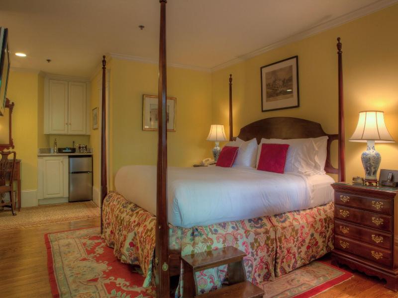 Francis Malbone House Inn image