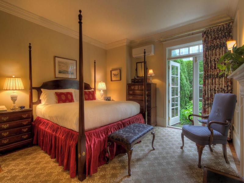 Francis Malbone House Inn image