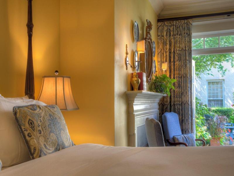 Francis Malbone House Inn image