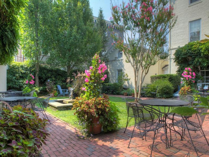 Francis Malbone House Inn image