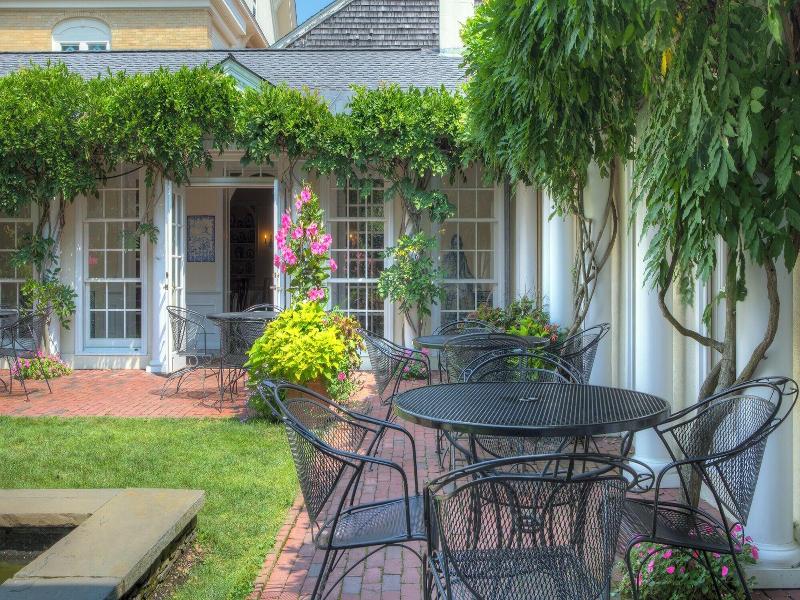 Francis Malbone House Inn image