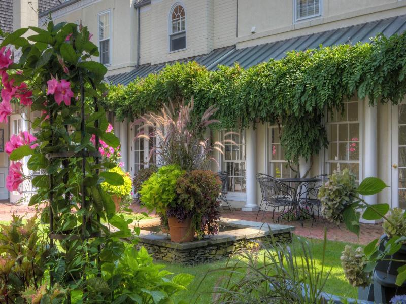 Francis Malbone House Inn image