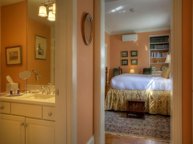 Francis Malbone House Inn image