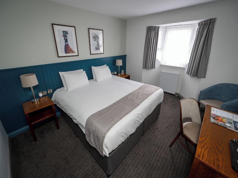 Caledonian Hotel By Greene King Inns image