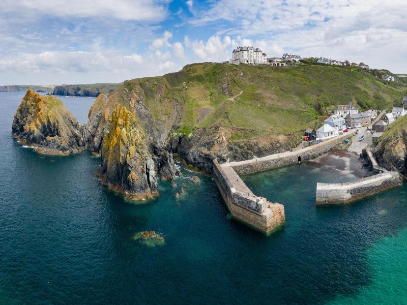 Mullion Cove Hotel Spa — general view