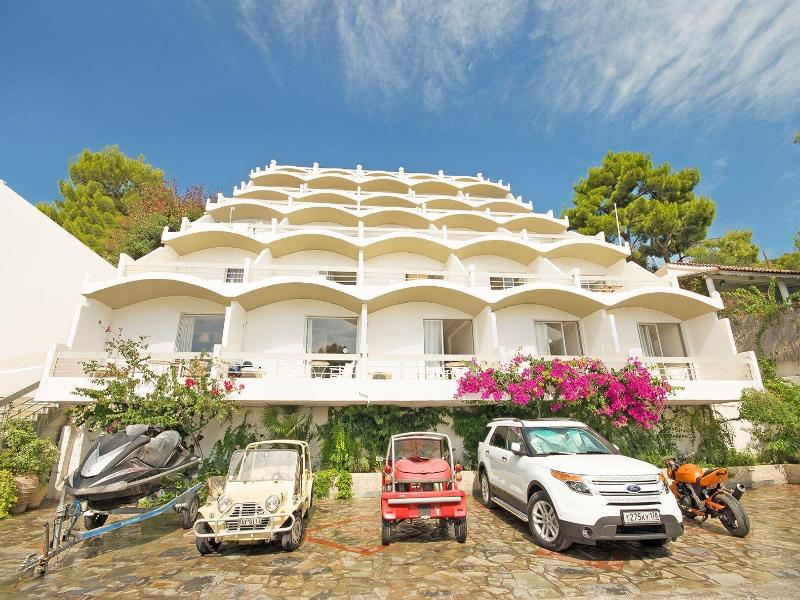 Panorama Apartments image