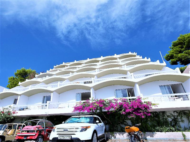 Panorama Apartments image