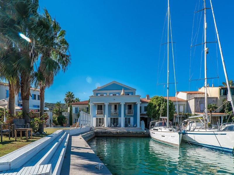 Port Alacati Hotel