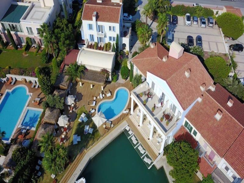 Port Alacati Hotel