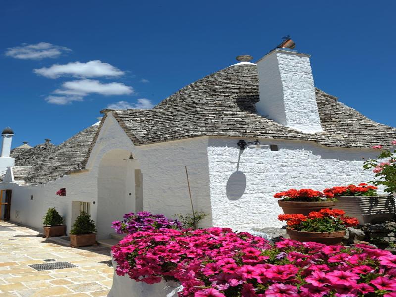 Romantic Trulli image