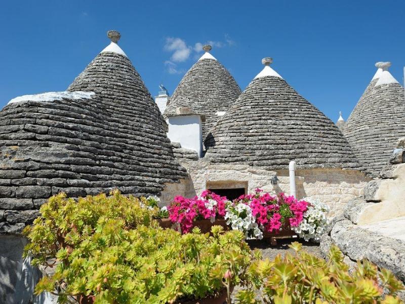 Romantic Trulli image