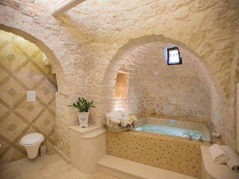 Romantic Trulli image