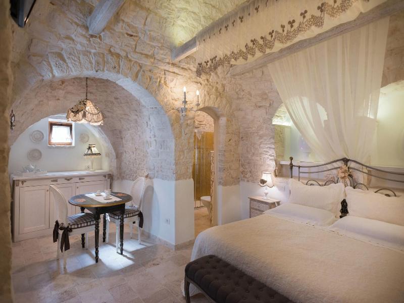 Romantic Trulli — view