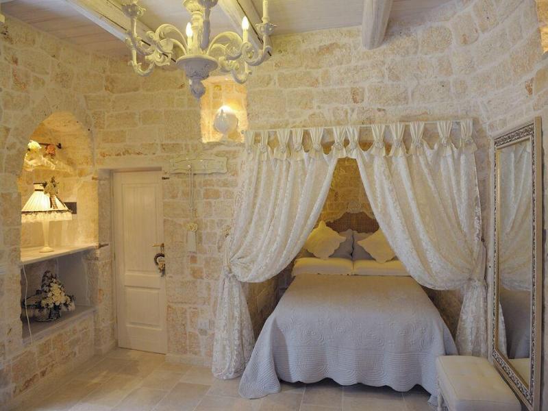 Romantic Trulli image
