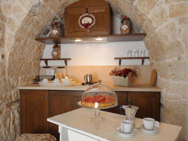 Romantic Trulli image