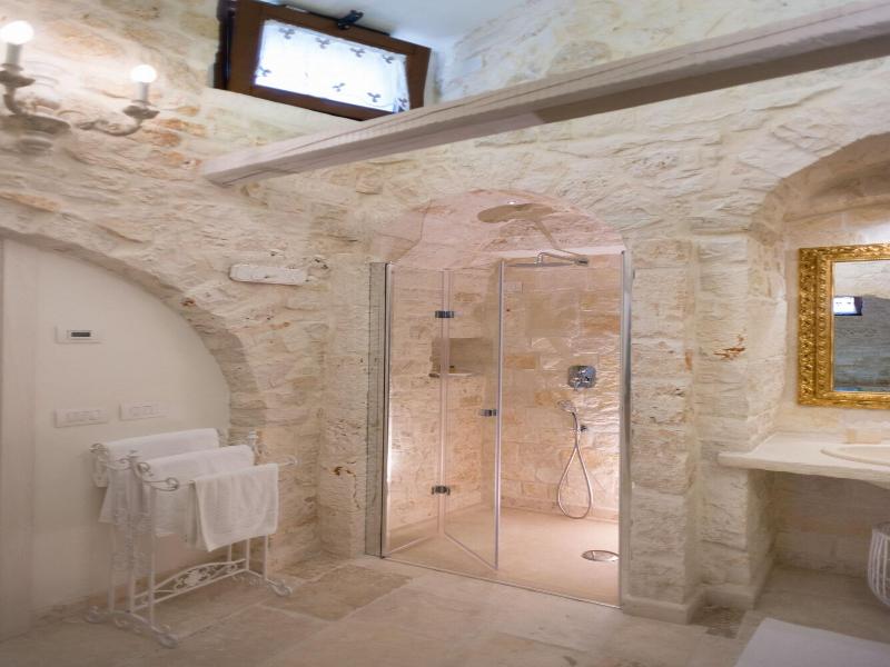Romantic Trulli image