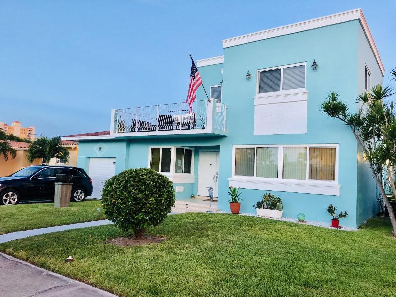 Blue House image