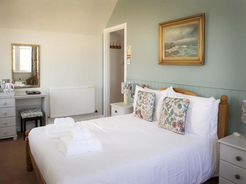 The Royal Oak Hotel image