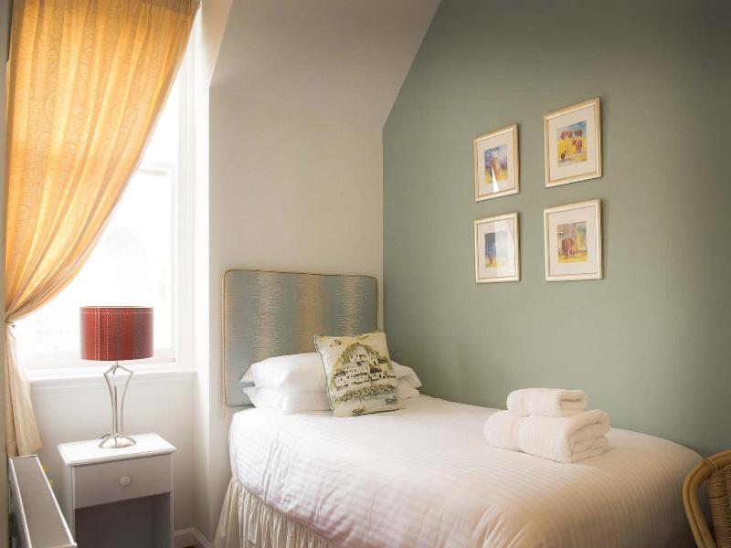 The Royal Oak Hotel image
