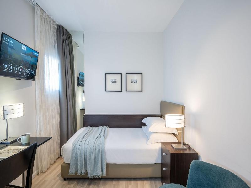 Maxim Hotel Tel Aviv image
