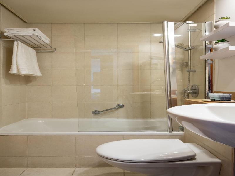 Maxim Hotel Tel Aviv image