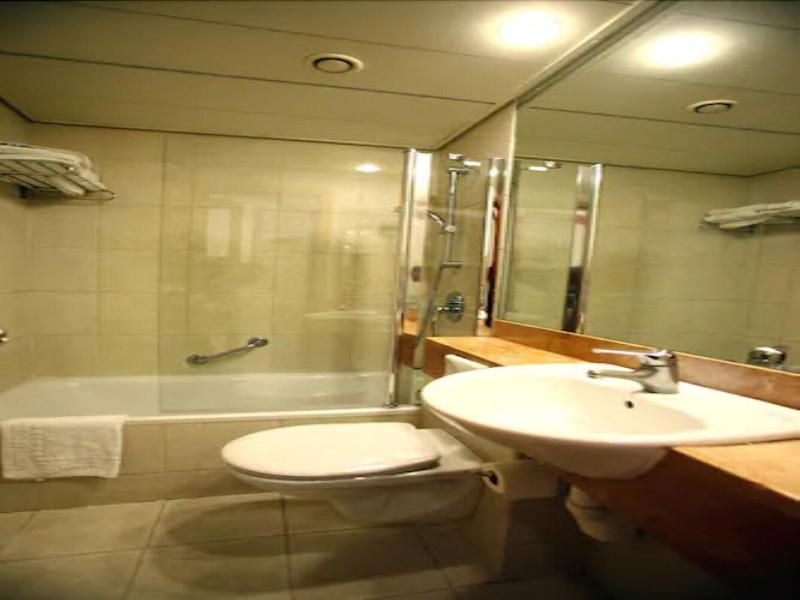Maxim Hotel Tel Aviv image