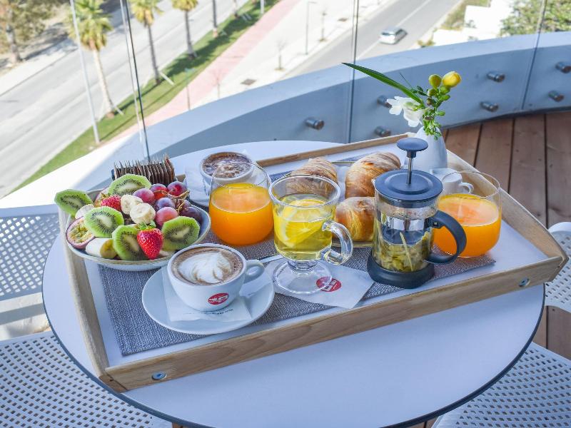 Yacht Hotel image