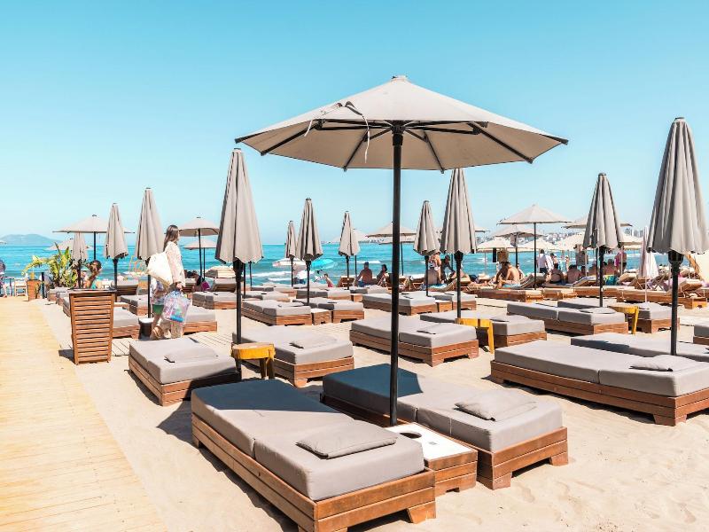 Yacht Hotel image