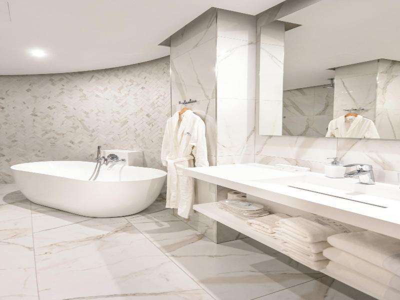 Yacht Hotel image