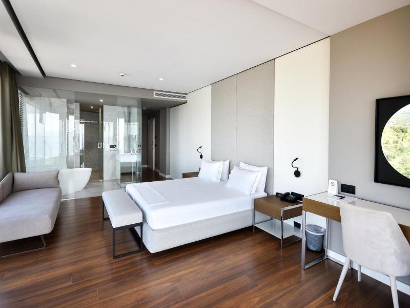 Yacht Hotel image