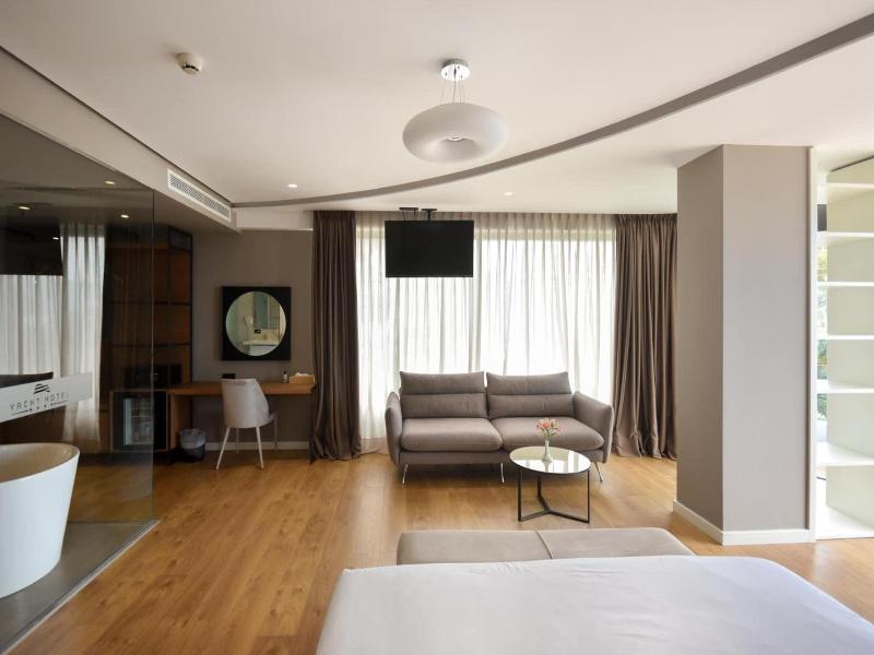 Yacht Hotel image