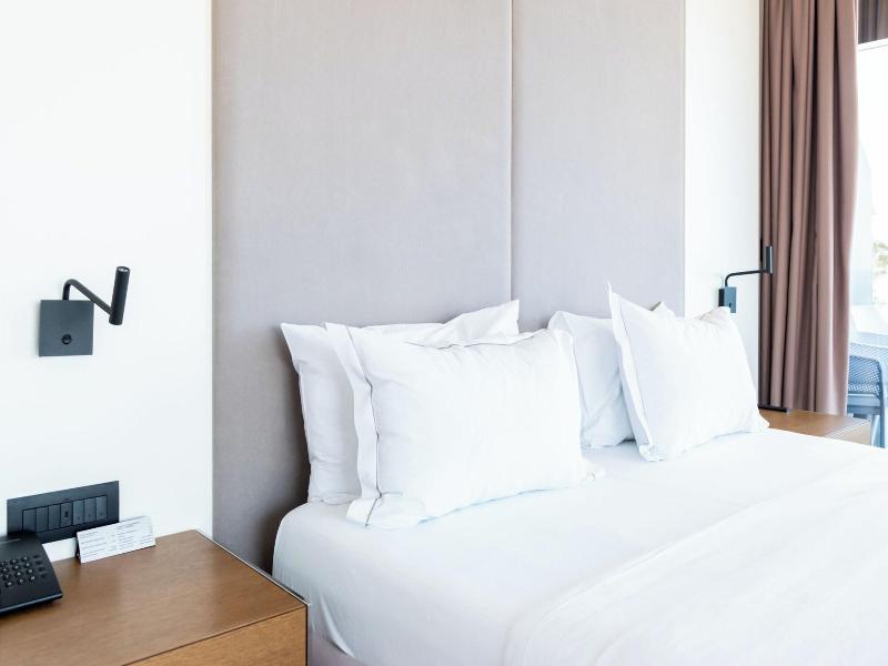 Yacht Hotel image
