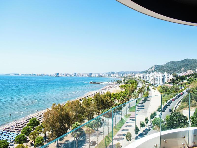 Yacht Hotel image