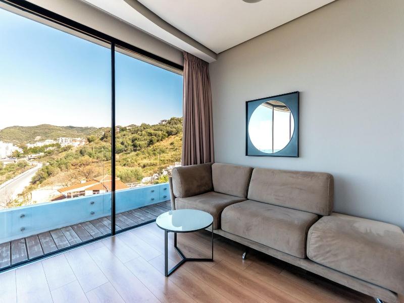 Yacht Hotel image