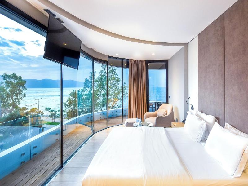 Yacht Hotel image