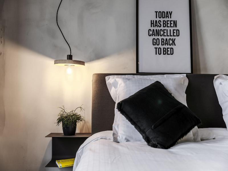 Upstairs Hotel image