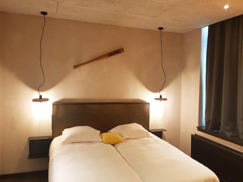 Upstairs Hotel image