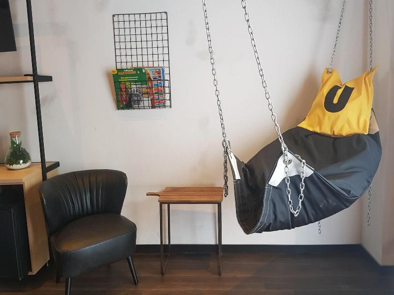 Upstairs Hotel image
