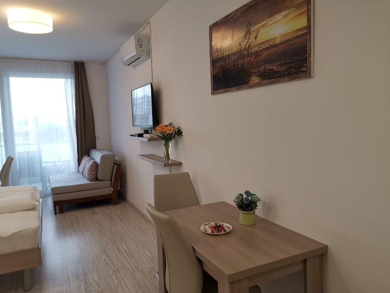 Corvin Holiday Apartment Hotel image